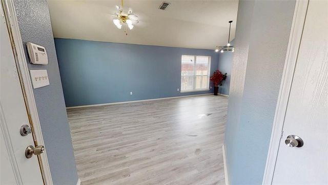 7308 Fossil Lake Drive, Arlington, TX 76002