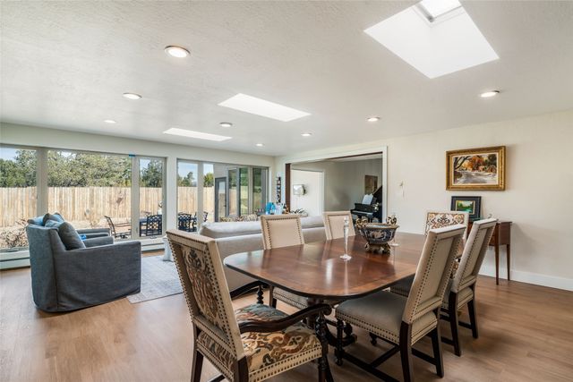 697 Calle Espejo, Santa Fe, NM 87505