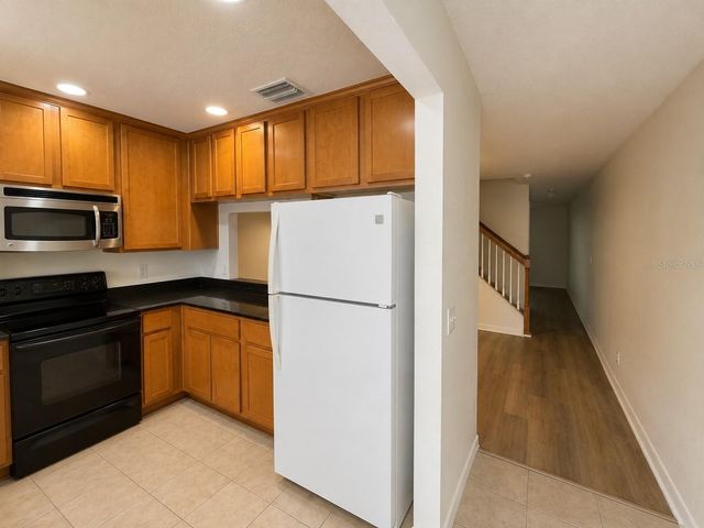 9410 CHARLESBERG DRIVE, Tampa, FL 33635