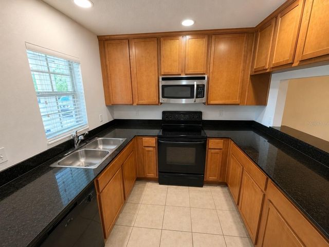 9410 CHARLESBERG DRIVE, Tampa, FL 33635