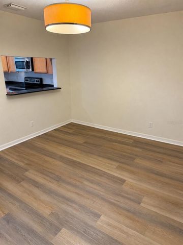 9410 CHARLESBERG DRIVE, Tampa, FL 33635