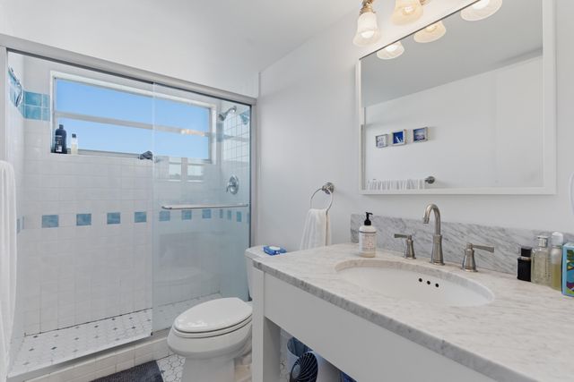 3581 S Ocean Boulevard Apt 4e, South Palm Beach, FL 33480