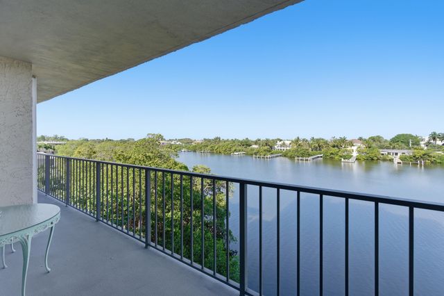 3581 S Ocean Boulevard Apt 4e, South Palm Beach, FL 33480