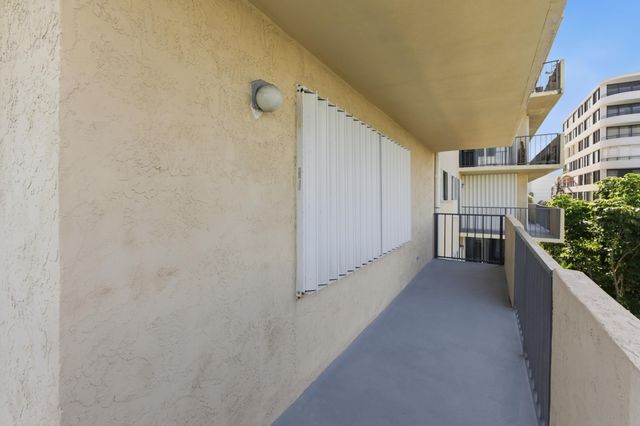 3581 S Ocean Boulevard Apt 4e, South Palm Beach, FL 33480