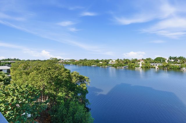 3581 S Ocean Boulevard Apt 4e, South Palm Beach, FL 33480