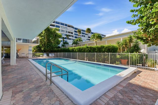 3581 S Ocean Boulevard Apt 4e, South Palm Beach, FL 33480