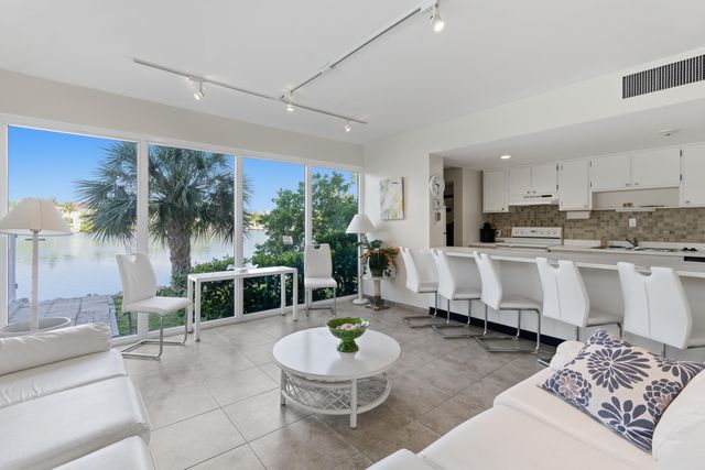 3581 S Ocean Boulevard Apt 4e, South Palm Beach, FL 33480