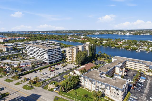 3581 S Ocean Boulevard Apt 4e, South Palm Beach, FL 33480