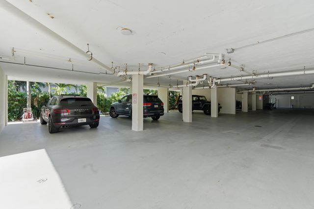 3581 S Ocean Boulevard Apt 4e, South Palm Beach, FL 33480