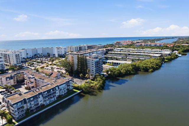 3581 S Ocean Boulevard Apt 4e, South Palm Beach, FL 33480