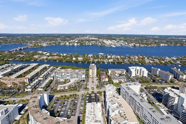3581 S Ocean Boulevard Apt 4e, South Palm Beach, FL 33480