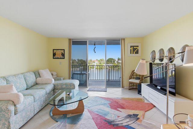 3581 S Ocean Boulevard Apt 4e, South Palm Beach, FL 33480