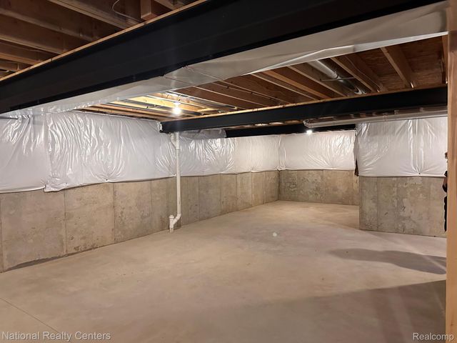 24 Woodland Meadows, Chesterfield Township, MI 48047