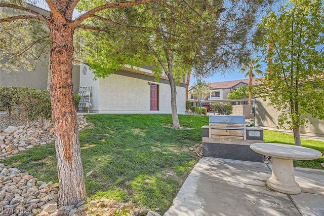 950 Seven Hills Drive 424, Henderson, NV 89052