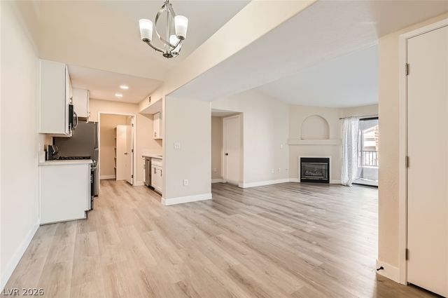 950 Seven Hills Drive 424, Henderson, NV 89052