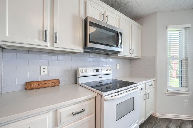 1211 Princeton Place, Euless, TX 76040