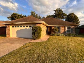 4955 Montauk Trail, Owens Cross Roads, AL 35763
