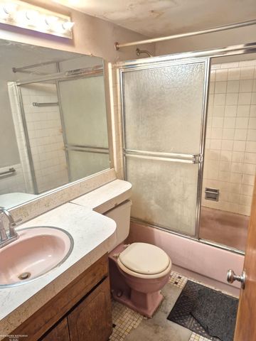 29368 Hoover Street, Warren, MI 48093