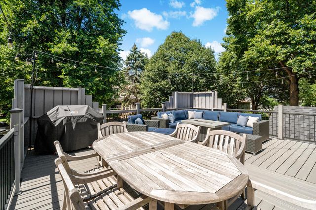 2400 Irving Avenue S, Minneapolis, MN 55405