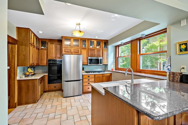 2400 Irving Avenue S, Minneapolis, MN 55405