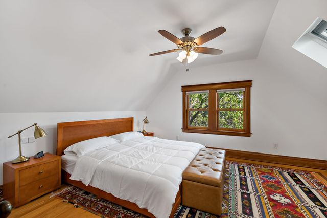 2400 Irving Avenue S, Minneapolis, MN 55405