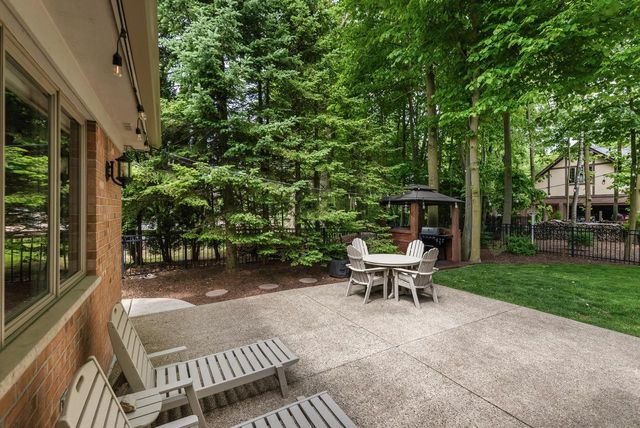 5001 Hunt Club ROAD, Wind Point, WI 53402