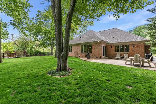 5001 Hunt Club ROAD, Wind Point, WI 53402