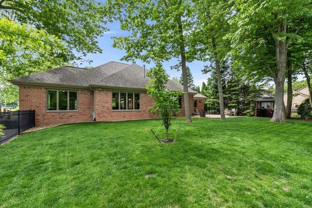5001 Hunt Club ROAD, Wind Point, WI 53402