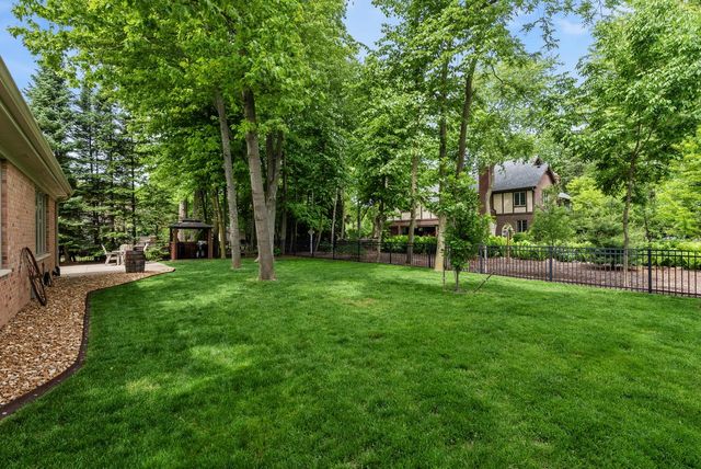 5001 Hunt Club ROAD, Wind Point, WI 53402