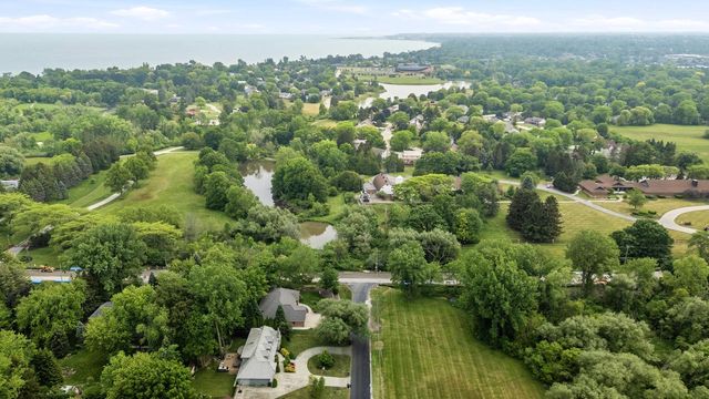 5001 Hunt Club ROAD, Wind Point, WI 53402