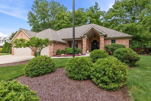 5001 Hunt Club ROAD, Wind Point, WI 53402