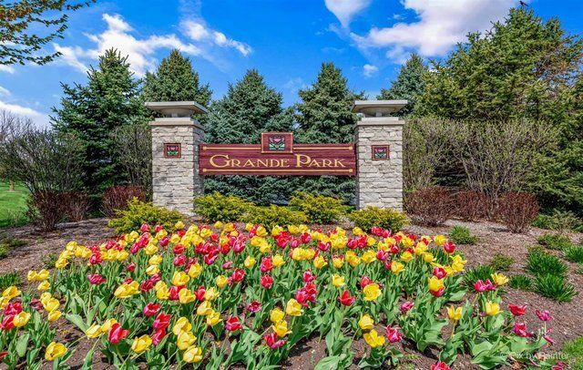 26428 Rustling Birch Way, Plainfield, IL 60585