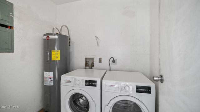 1927 E HAMPTON Avenue 222, Mesa, AZ 85204