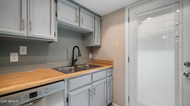 1927 E HAMPTON Avenue 222, Mesa, AZ 85204