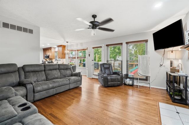 1332 Sprucewood Court, Batavia Twp, OH 45102