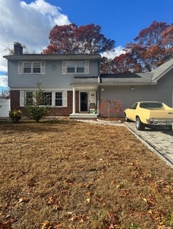 68 Joyce Drive, Hauppauge, NY 11788