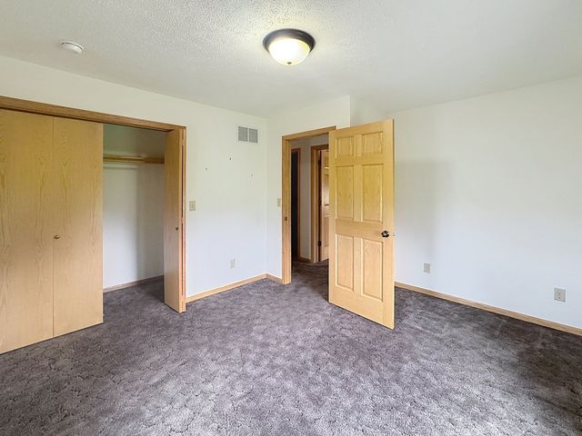 2524 Big Island Parkway, Milan, IL 61264