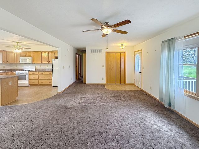 2524 Big Island Parkway, Milan, IL 61264