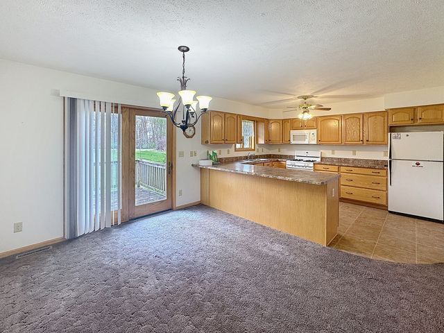 2524 Big Island Parkway, Milan, IL 61264