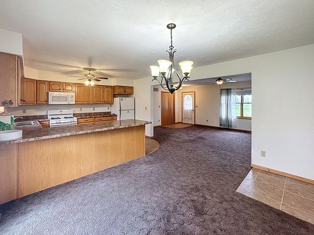 2524 Big Island Parkway, Milan, IL 61264