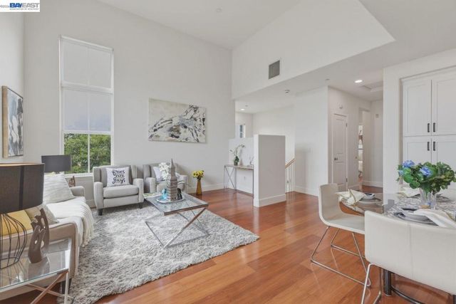 38 Silk Oak Ter, Fremont, CA 94536