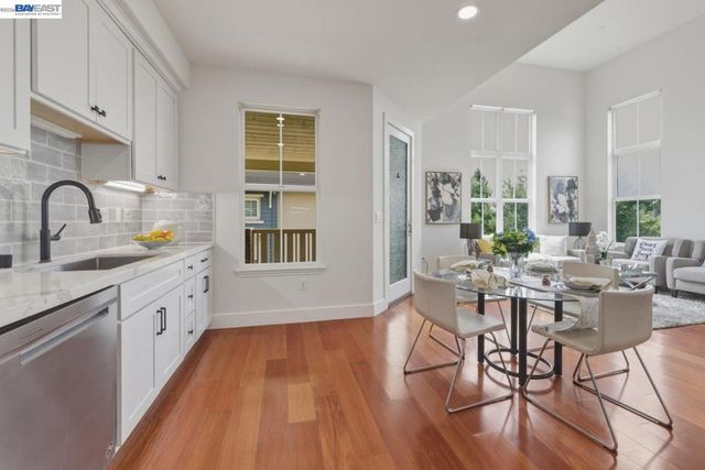 38 Silk Oak Ter, Fremont, CA 94536