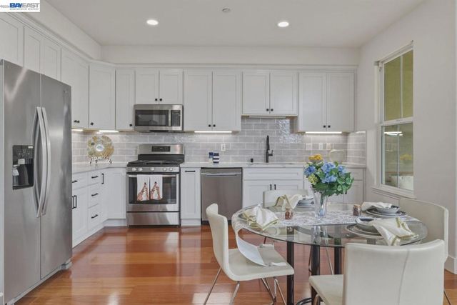 38 Silk Oak Ter, Fremont, CA 94536