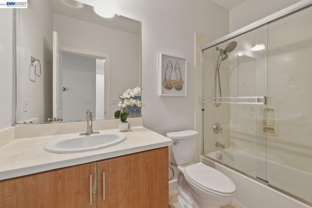 38 Silk Oak Ter, Fremont, CA 94536