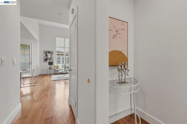 38 Silk Oak Ter, Fremont, CA 94536