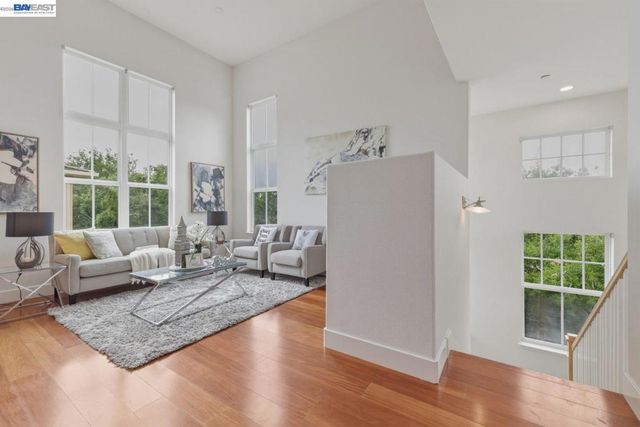 38 Silk Oak Ter, Fremont, CA 94536
