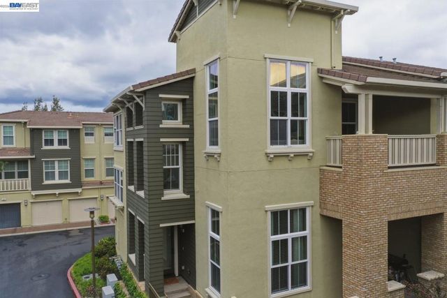 38 Silk Oak Ter, Fremont, CA 94536