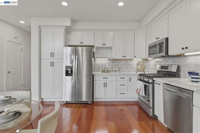 38 Silk Oak Ter, Fremont, CA 94536