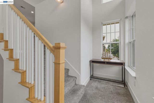 38 Silk Oak Ter, Fremont, CA 94536