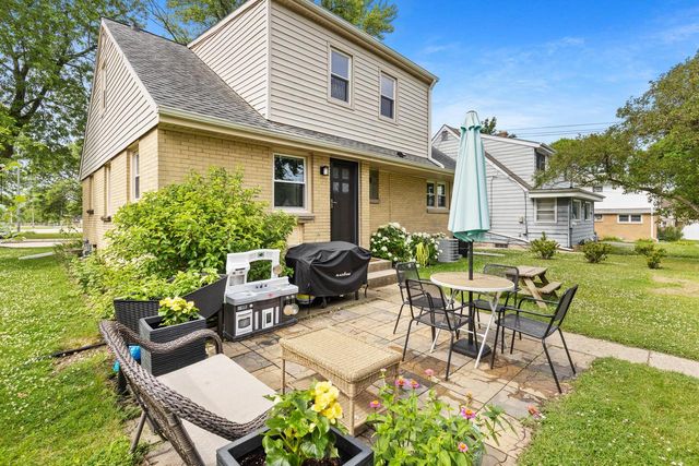 10156 W Montana AVENUE, West Allis, WI 53227
